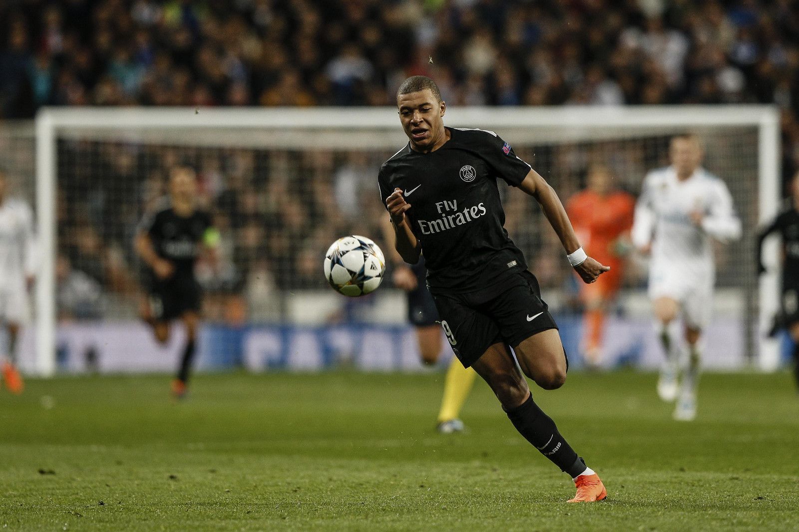 阿斯：恩德里克已同意加盟里昂，皇马和里昂需就条款达成一致（阿斯报：恩德里克已同意赴里昂，皇马与里昂仍需敲定条款）