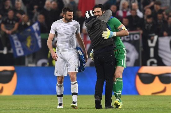 官方：足协杯决赛将于11月6日10：58开票，最低票价180元（足协杯决赛门票11月6日10：58开售，最低180元）