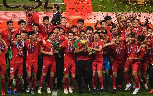 广东激战江苏！萨姆纳弱项改善 王洪泽爆发 萨林杰稳健输出（广东鏖战江苏：萨姆纳短板改善，王洪泽爆发，萨林杰稳健发挥）